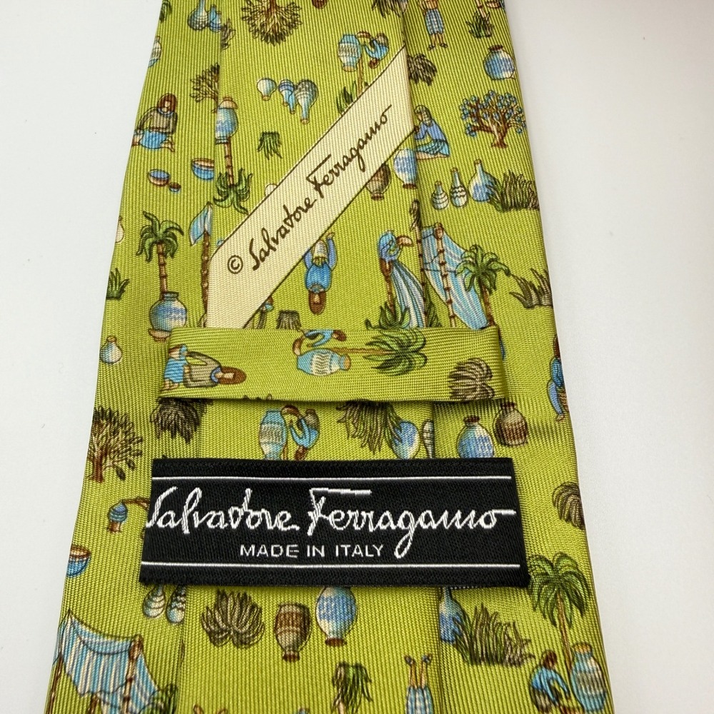Salvatore Ferragamo Tie Mens OS Green Desert Oasis Palm Tree Silk Italy Novelty